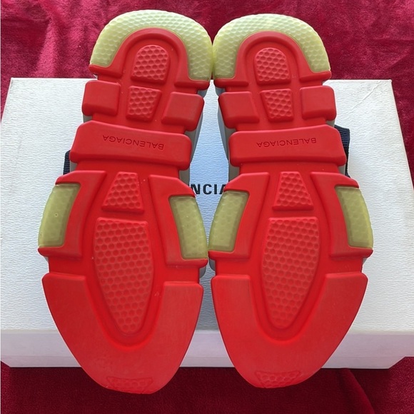 New BALENCIAGA speed sneakers - Picture 3 of 15